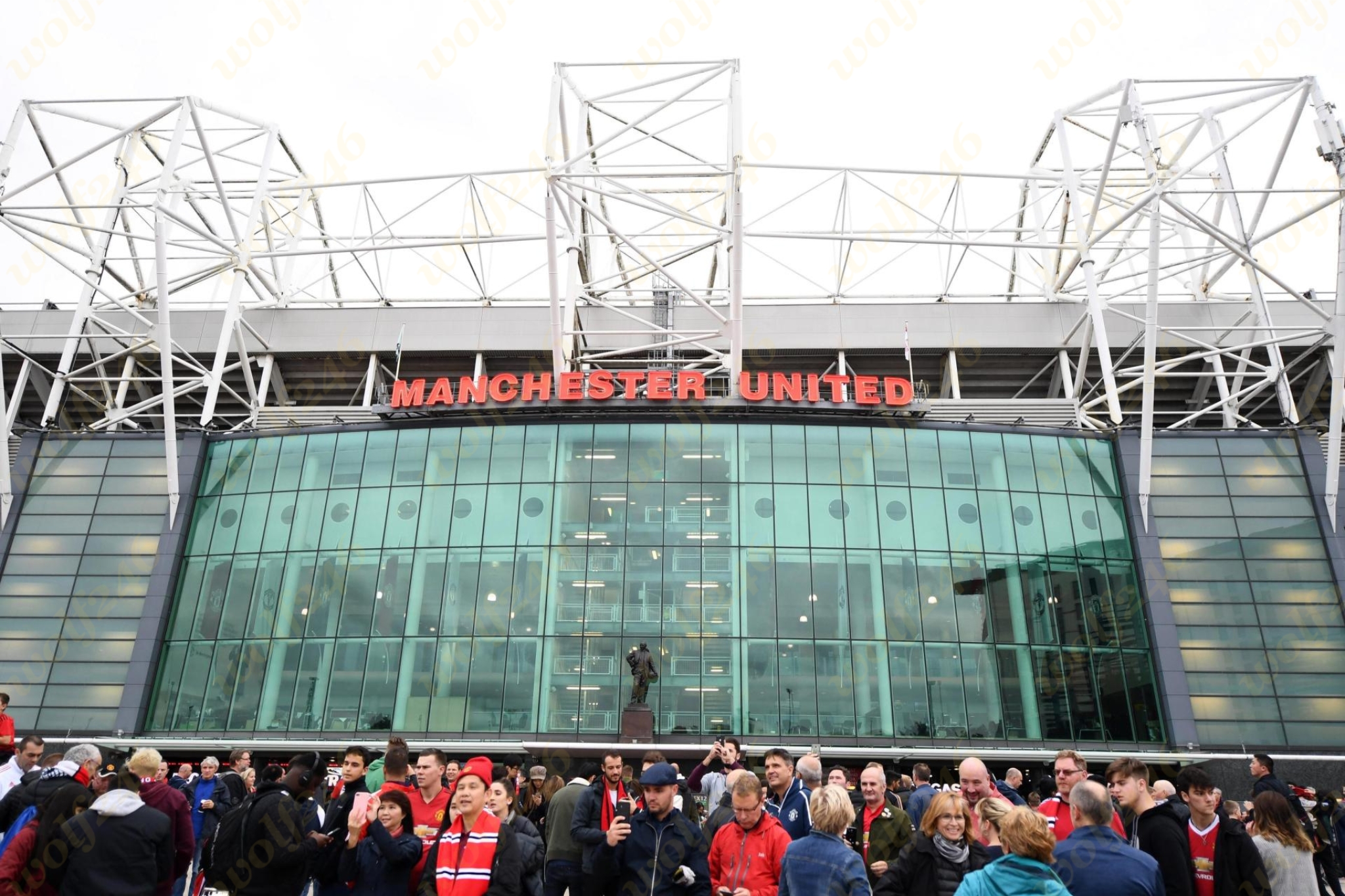 wolf246.co ក្លឹប Man Utd ជាក្លឹបដែលលក់សំបុត្រ និងម្ហូបធូរថ្លៃជាងគេ ខណៈ Tottenham ស្ថិតនៅកំពូលតារាង