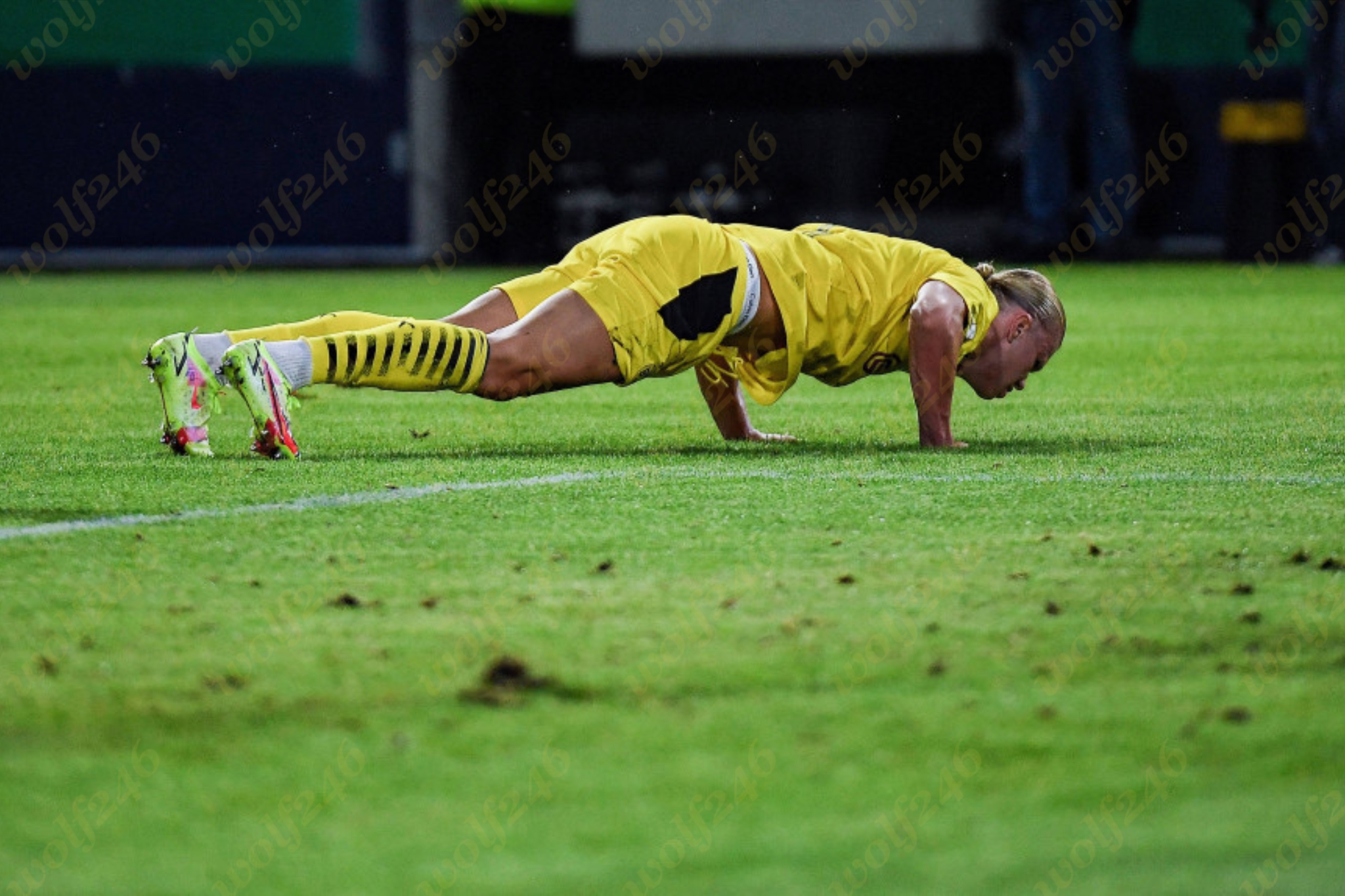 wolf246.co ខ្សែ​ប្រយុទ្ធ Erling Haaland មាន​របប​ហាត់ប្រាណ​យ៉ាង​តឹង​តែងដោយអាវ៉ង់​មួយ​ថ្ងៃ​ 300ដង 🫢