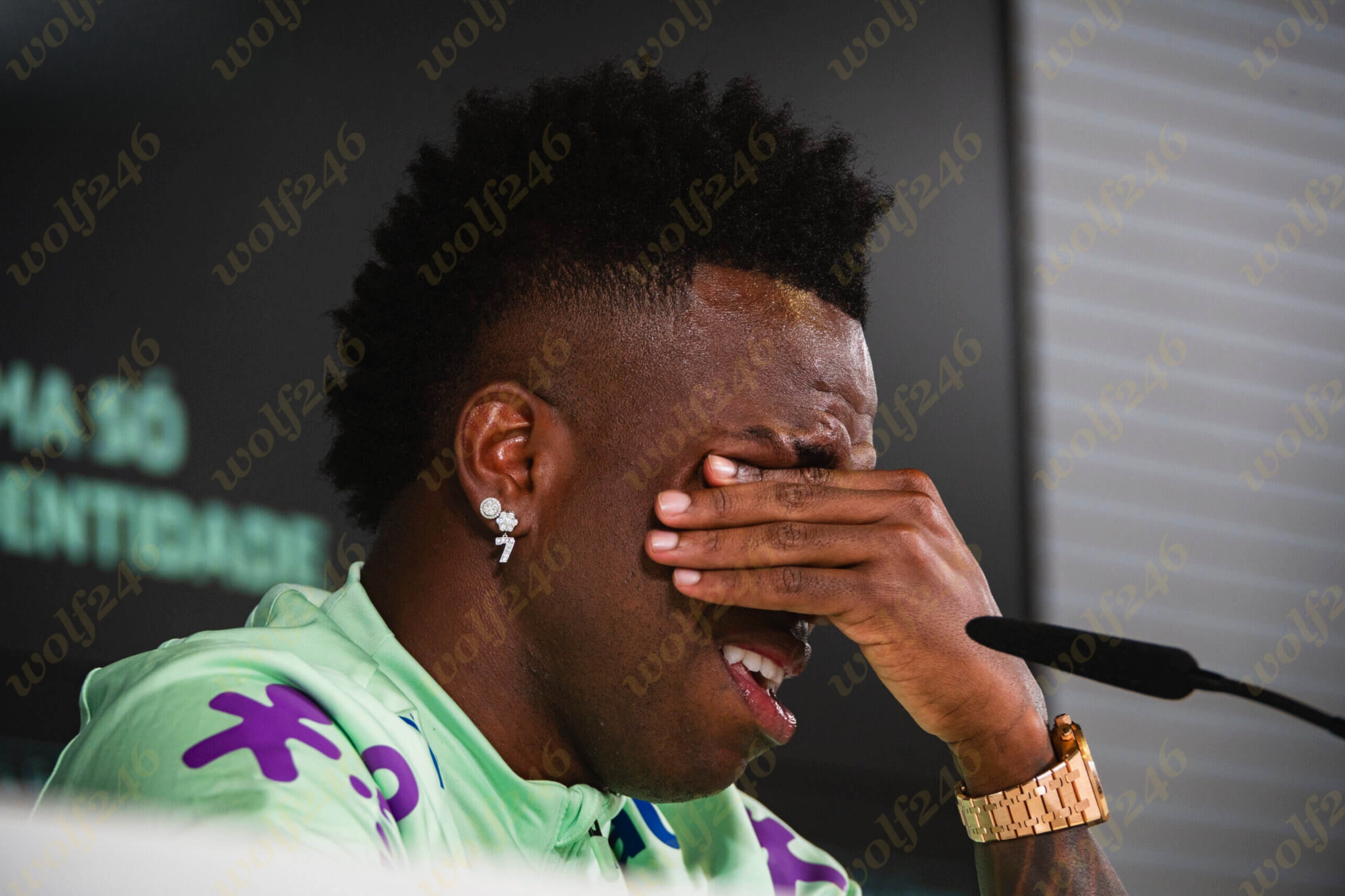 wolf246.co ការរើសអើងជាតិសាសន៍កើតឡើងចំពោះខ្លួនដដែលៗ ទើប Vinicius ទប់ចិត្តមិនជាប់ដល់ស្រក់ទឹកភ្នែក