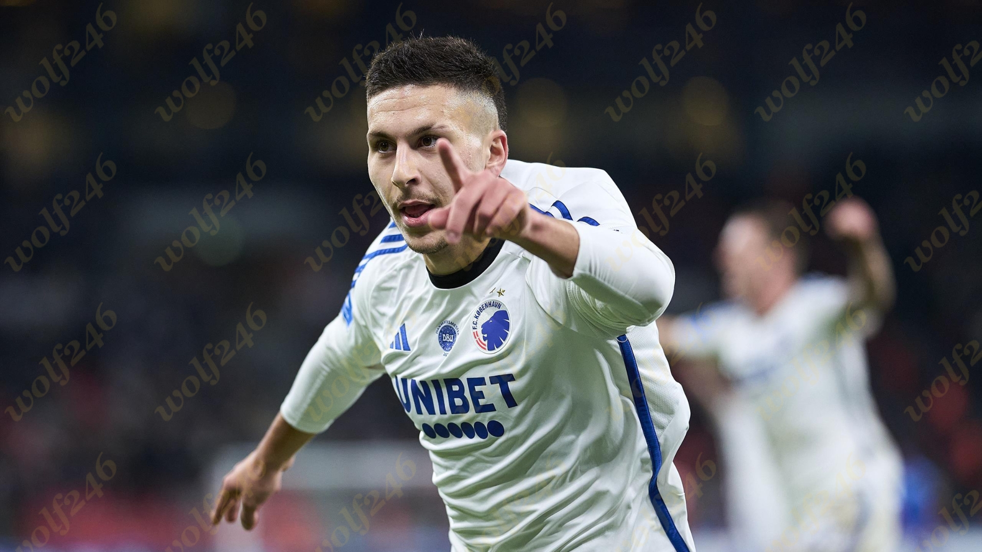 wolf246.co Roony Bardghji ​ត្រូវ​សម្រាក​ពី​បាល់​ទាត់ 1ឆ្នាំ ខណៈកំពុងឡើងជើង និងមានការចាប់អារម្មណ៍ខ្លាំង