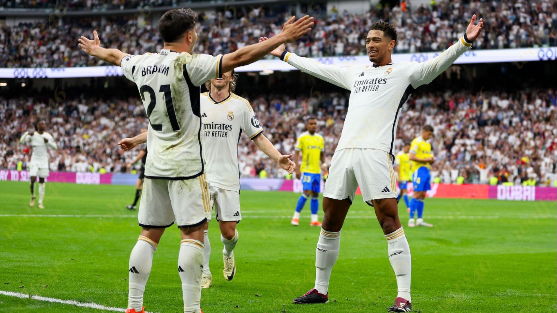 wolf246.co ទីបំផុត Real Madrid គ្រងជើងឯក La Liga ម្តងទៀតក្រោយ Barcelona បរាជ័យនៅទឹកដី Girona