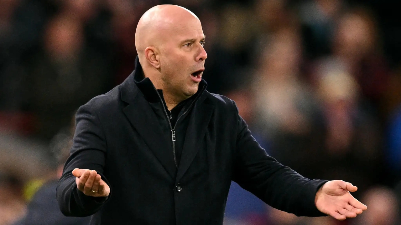 wolf246.co Arne Slot បានឆ្លើយតបទៅនឹងការហ៊ោររបស់អ្នកគាំទ្រនៅ Anfield បន្ទាប់ពី Liverpool ស្មើ 1-1 ដ៏គួរឲ្យខកចិត្តជាមួយ Burnley