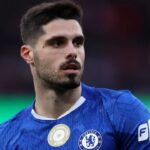 wolf246.co Pedro Neto ខ្សែប្រយុទ្ធស្លាប Chelsea ប្រឈមមុខការដាក់ទណ្ឌកម្មពីរដង ខណៈរូបគេបានបង្ករហេតុការណ៍រុញ ball boy របស់ PSG