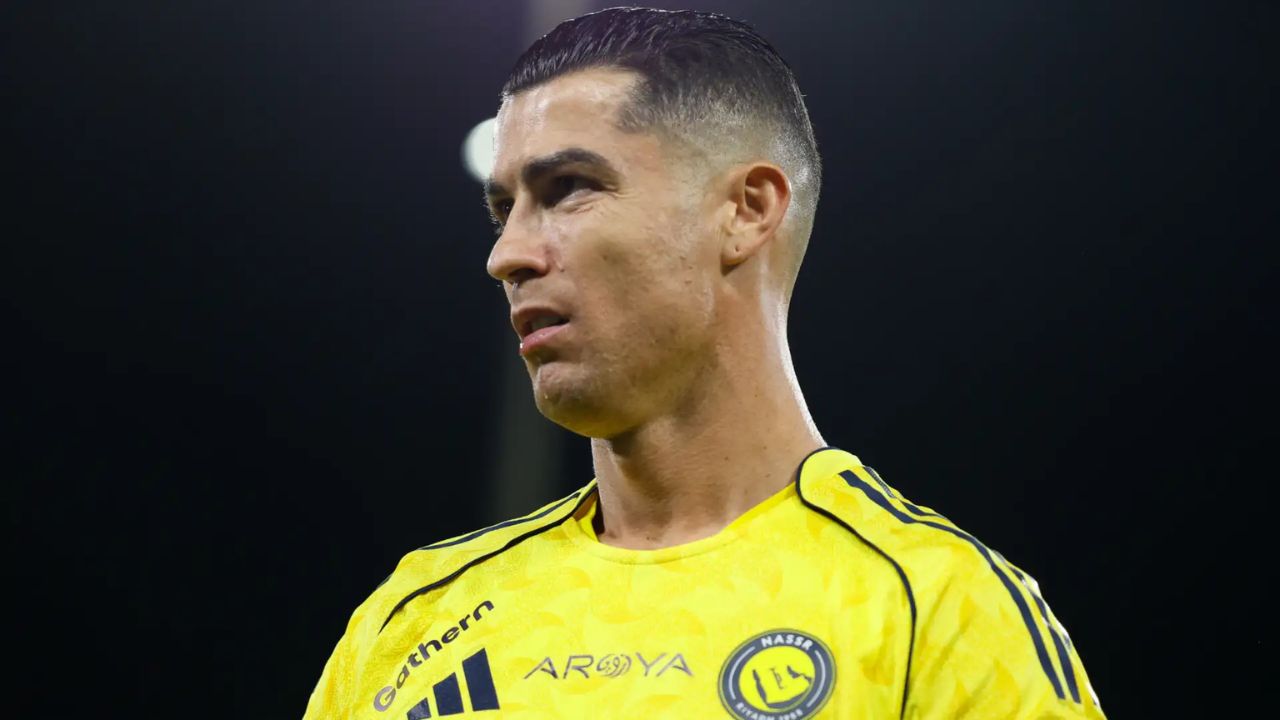 wolf246.co យន្តហោះឯកជនរបស់ Cristiano Ronaldo ចាកចេញពី Saudi Arabia ទៅកាន់ Madrid បន្ទាប់ពីស្ថានទូតអាមេរិករងការវាយប្រហារដោយដ្រូនអ៊ីរ៉ង់